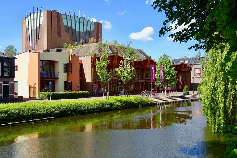 Theatervoorstelling in Theater Sneek — Voorstellingen in Sneek