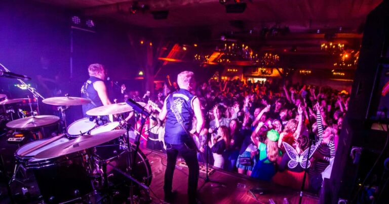 Boerenrocknacht 2026 met De Suskes en The Bountyhunters — muziek in Sneek