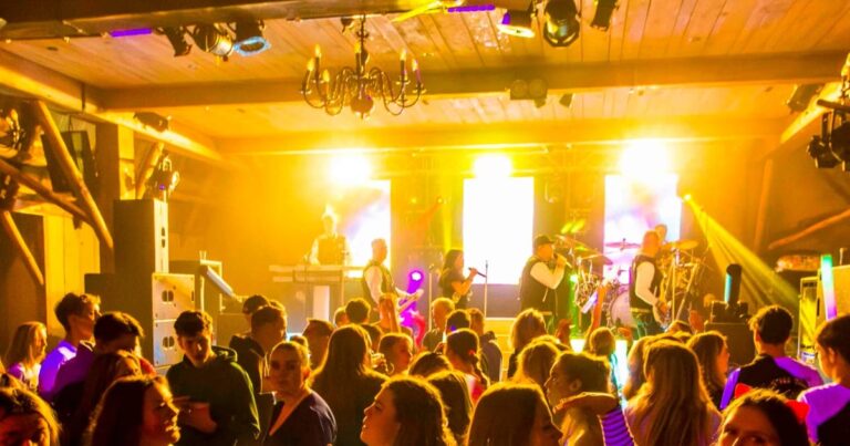 Boerenrocknacht 2.0 met De Hûnekop en Jorieke Sterken — Uitgaan in Sneek