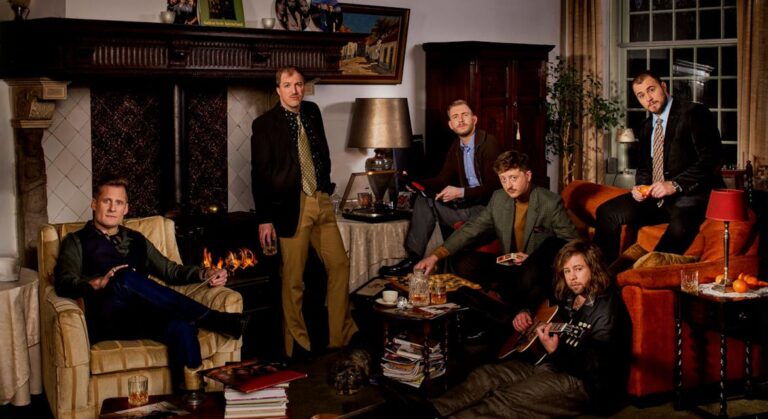 Bee Gees by Maincourse – Fame, Family & Tragedy — muziek in Sneek